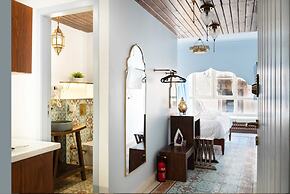 Xuru Downtown Studios