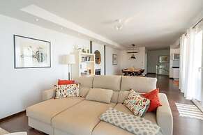 Spacious 3BR Villa with pool and views