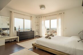Spacious 3BR Villa with pool and views