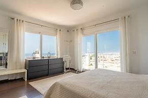 Spacious 3BR Villa with pool and views