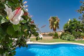 Spacious 3BR Villa with pool and views