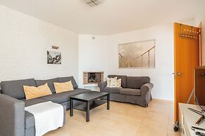Spacious 3BR Villa with pool and views