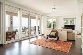 Spacious 3BR Villa with pool and views