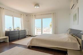 Spacious 3BR Villa with pool and views