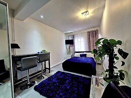 Seaside Bliss Apartment for Style and Comfort