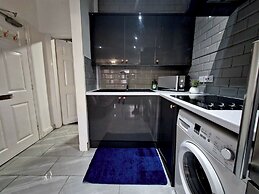 Seaside Bliss Apartment for Style and Comfort