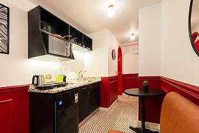 The Red-hot Retro Studio @ Cairo's Downtown