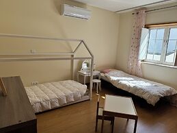 Spacious Quiet Charming Villa With Private Pool and Close to Lisbon