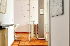 JOIVY Bright 1BR flat near Mudec Museum