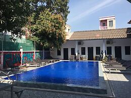 Apatuxay Vientiane Hotel & Apartment