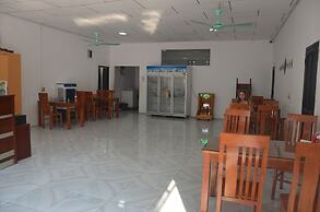 Apatuxay Vientiane Hotel & Apartment