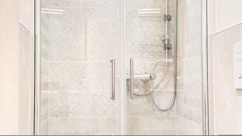 Casa Serenissima by Ca-sa Check