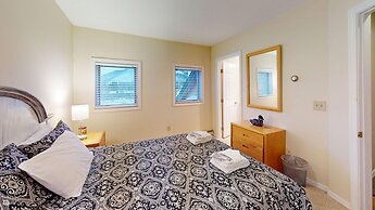 Pico Village Resort H304