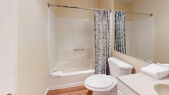 Pico Village Resort H304