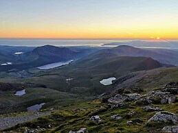 Stunning Sea View Blue Haven in Penmaenmawr