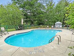 Captain's Quarters, 1.5 Miles to Downtown Ogunquit!
