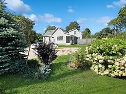 Long Sands Your All-season Getaway