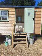 Luxury Shepherds Hut set in a Countryside Setting