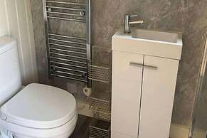 Luxury Shepherds Hut set in a Countryside Setting