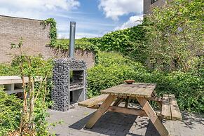 Room-one Bedroom Apartment Near North S