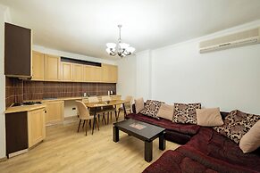 Tirent Apartment - Spacious 2-Bedroom Stay Near Liqeni i Thatë