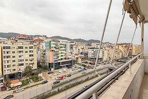 Tirent Apartment Komuna Parisit 2