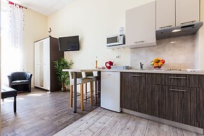 Charming and Historic Old Town Apartments