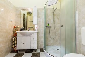 Charming and Historic Old Town Apartments