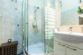 Charming and Historic Old Town Apartments