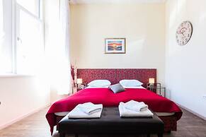 Charming and Historic Old Town Apartments