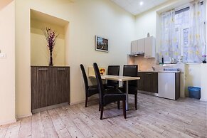 Charming and Historic Old Town Apartments