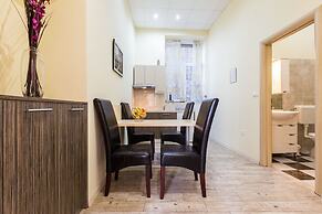 Charming and Historic Old Town Apartments