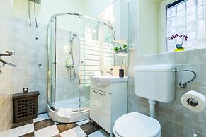 Charming and Historic Old Town Apartments