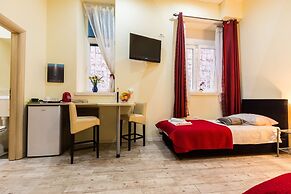 Charming and Historic Old Town Apartments