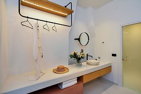 Neorion Living_old Harbour