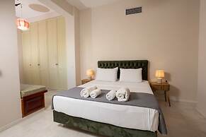 The White Marble Luxury City Apt