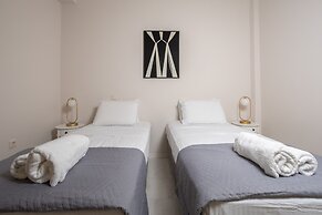 The White Marble Luxury City Apt