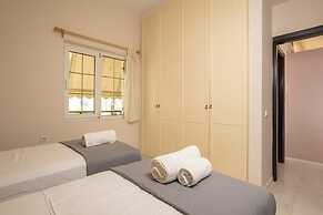 The White Marble Luxury City Apt