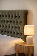 The White Marble Luxury City Apt