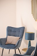 The White Marble Luxury City Apt