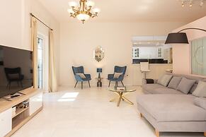 The White Marble Luxury City Apt