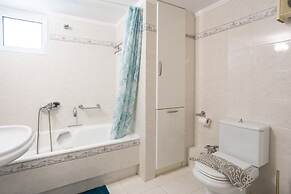 The White Marble Luxury City Apt