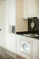 The White Marble Luxury City Apt