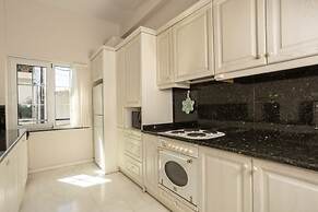 The White Marble Luxury City Apt