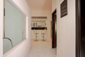 The White Marble Luxury City Apt