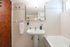 The White Marble Luxury City Apt