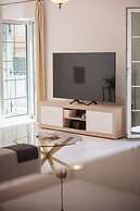 The White Marble Luxury City Apt