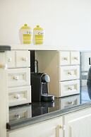 The White Marble Luxury City Apt