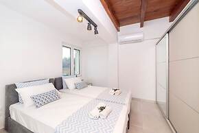 Villa Konstantinos Hilltop Vineyard Escape