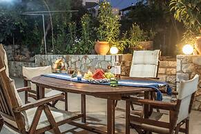 Casa Anthea 3 Bedroom Apartment With Garden